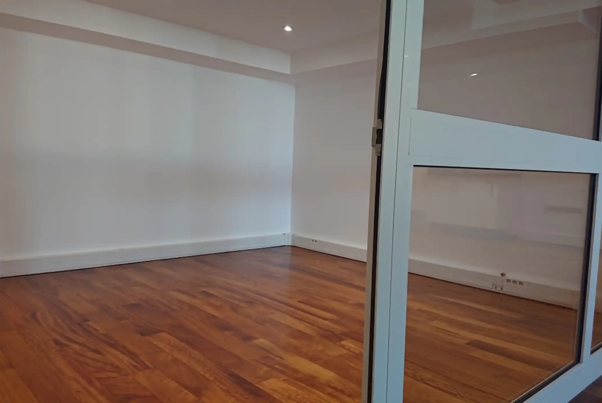 Quartier Fontvieille – Quiet offices overlooking gardens