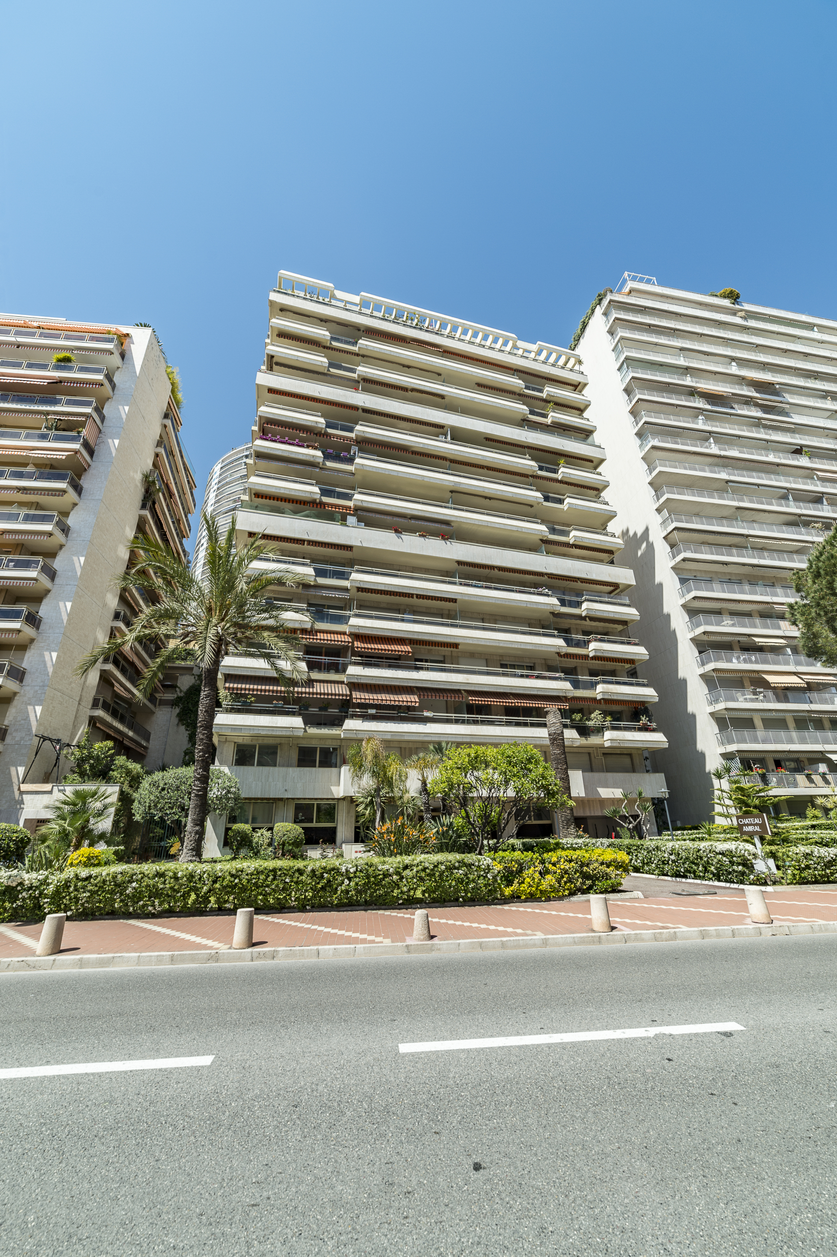 chateau-amiral-7615-2 Saint Roman Château Amiral Parking for sale