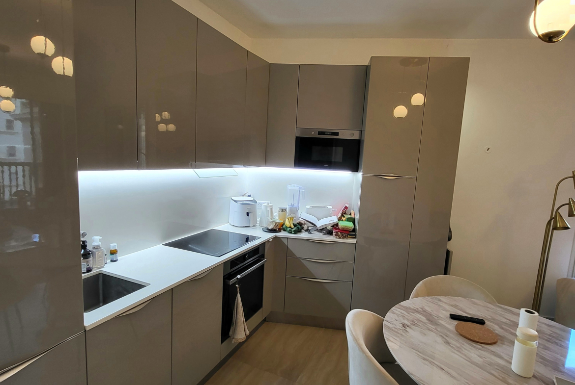 “LE GRANADA” 2 PIECES REFAIT A NEUF