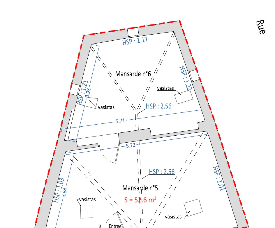 Attic apartment in need of renovation with great potential in the heart of La Condamine