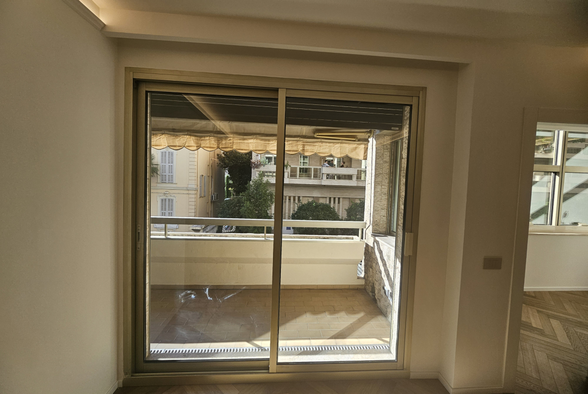 Condamine – 3-room apartment for sale near the harbor