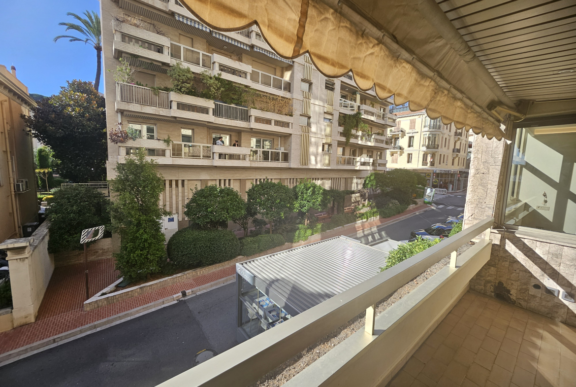 Condamine – 3-room apartment for sale near the harbor