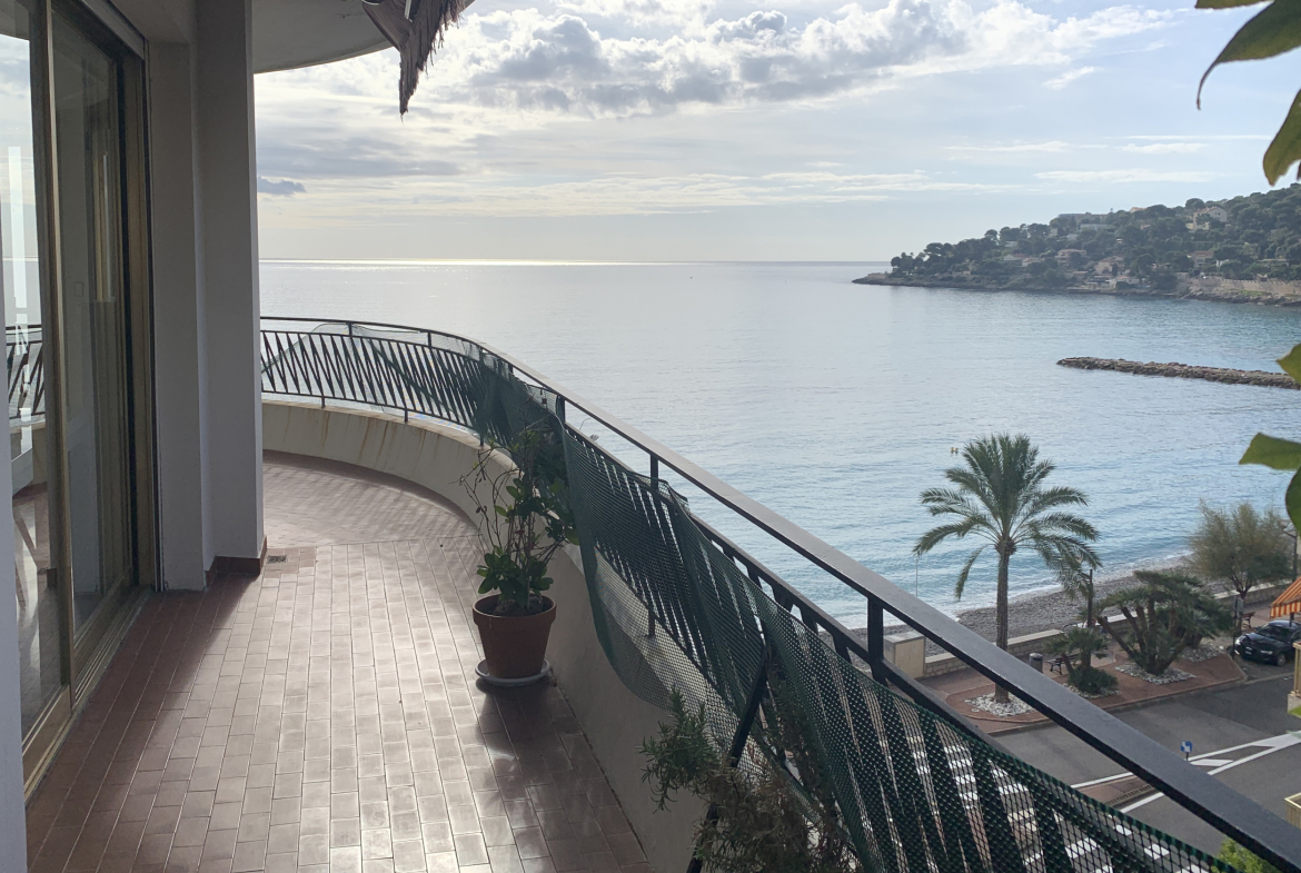 ROQUEBRUNE CAP MARTIN FOR SALE 3 P SEA FRONT