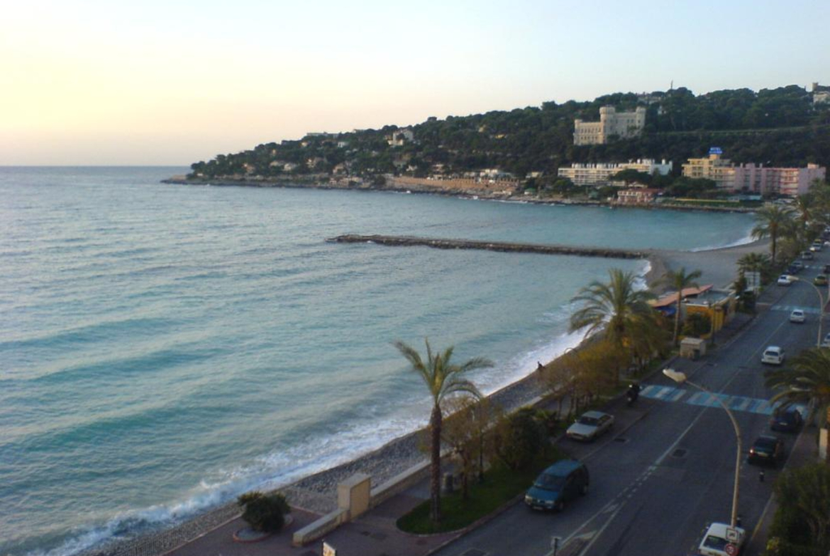 ROQUEBRUNE CAP MARTIN FOR SALE 3 P SEA FRONT