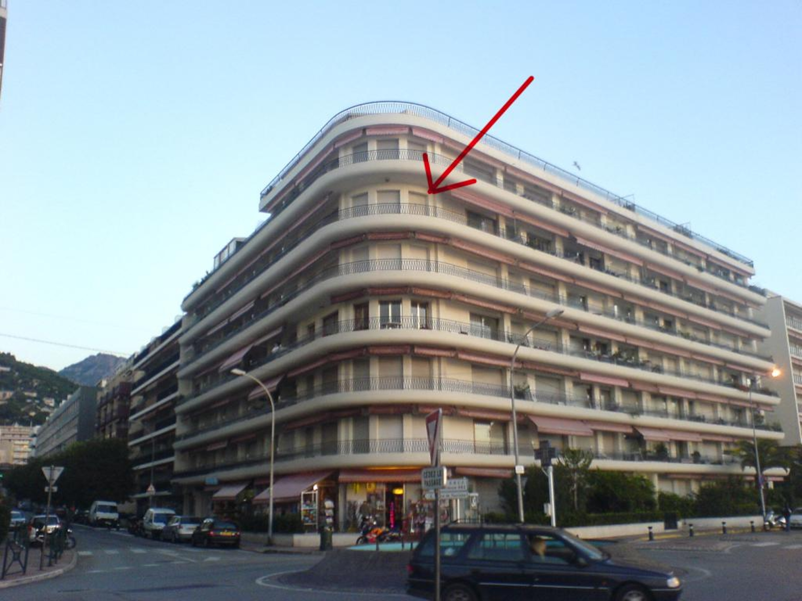 5-1741076072 ROQUEBRUNE CAP MARTIN FOR SALE 3 P SEA FRONT