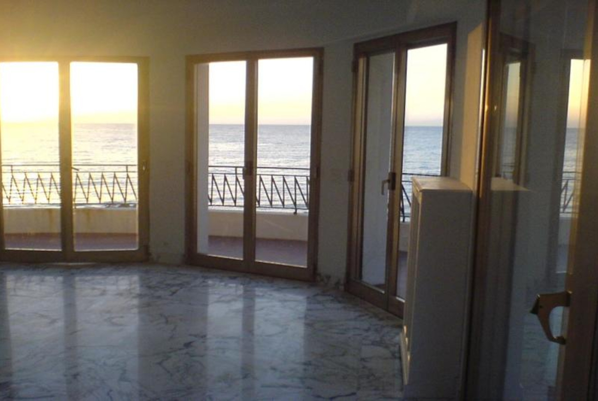 ROQUEBRUNE CAP MARTIN FOR SALE 3 P SEA FRONT