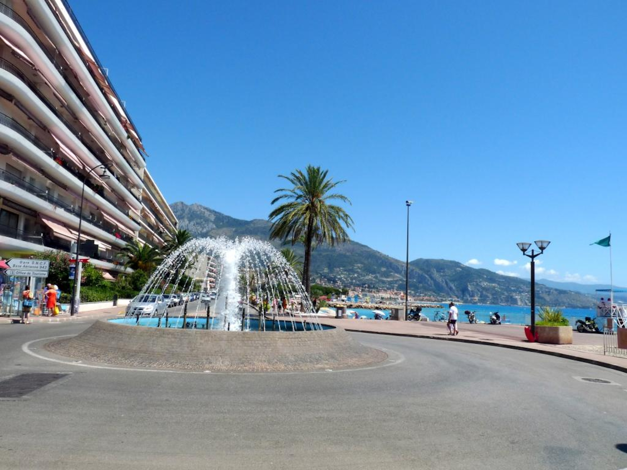 8-1741076073 ROQUEBRUNE CAP MARTIN FOR SALE 3 P SEA FRONT
