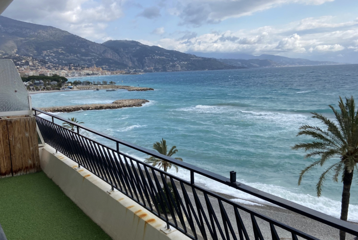 ROQUEBRUNE CAP MARTIN FOR SALE 3 P SEA FRONT