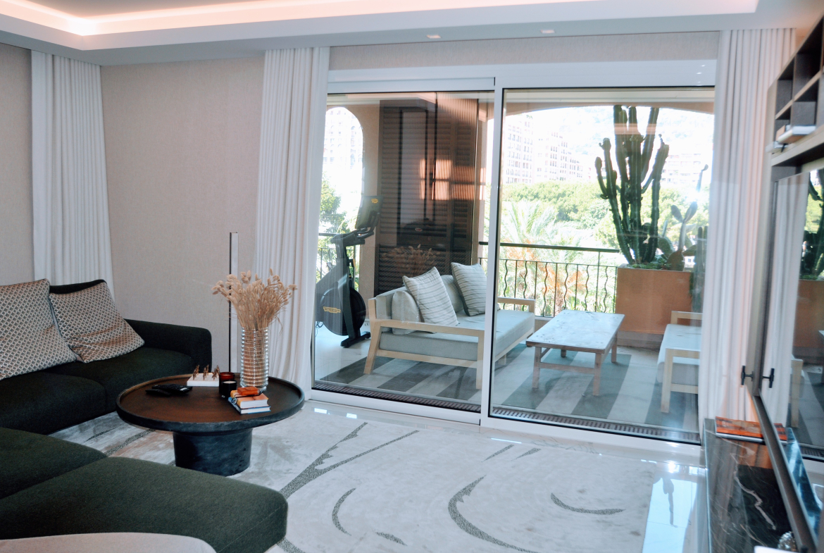 Fontvieille – 3/4 pièces Sublime appartement rénové avec terrasse panoramique et vue mer