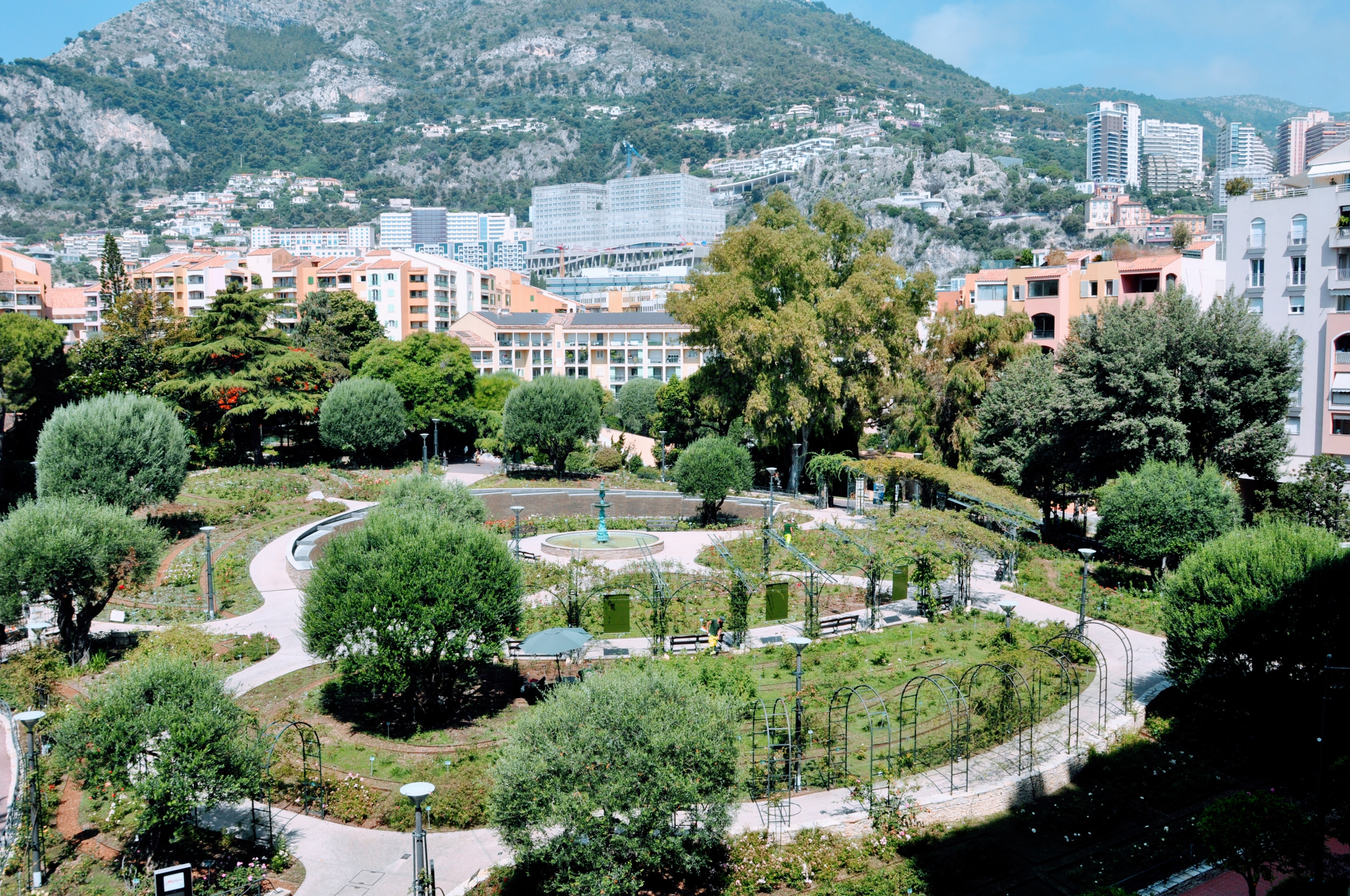 dsc-0006-1751026352 Fontvieille – 3/4 rooms Sublime renovated apartment with panoramic terrace and sea view
