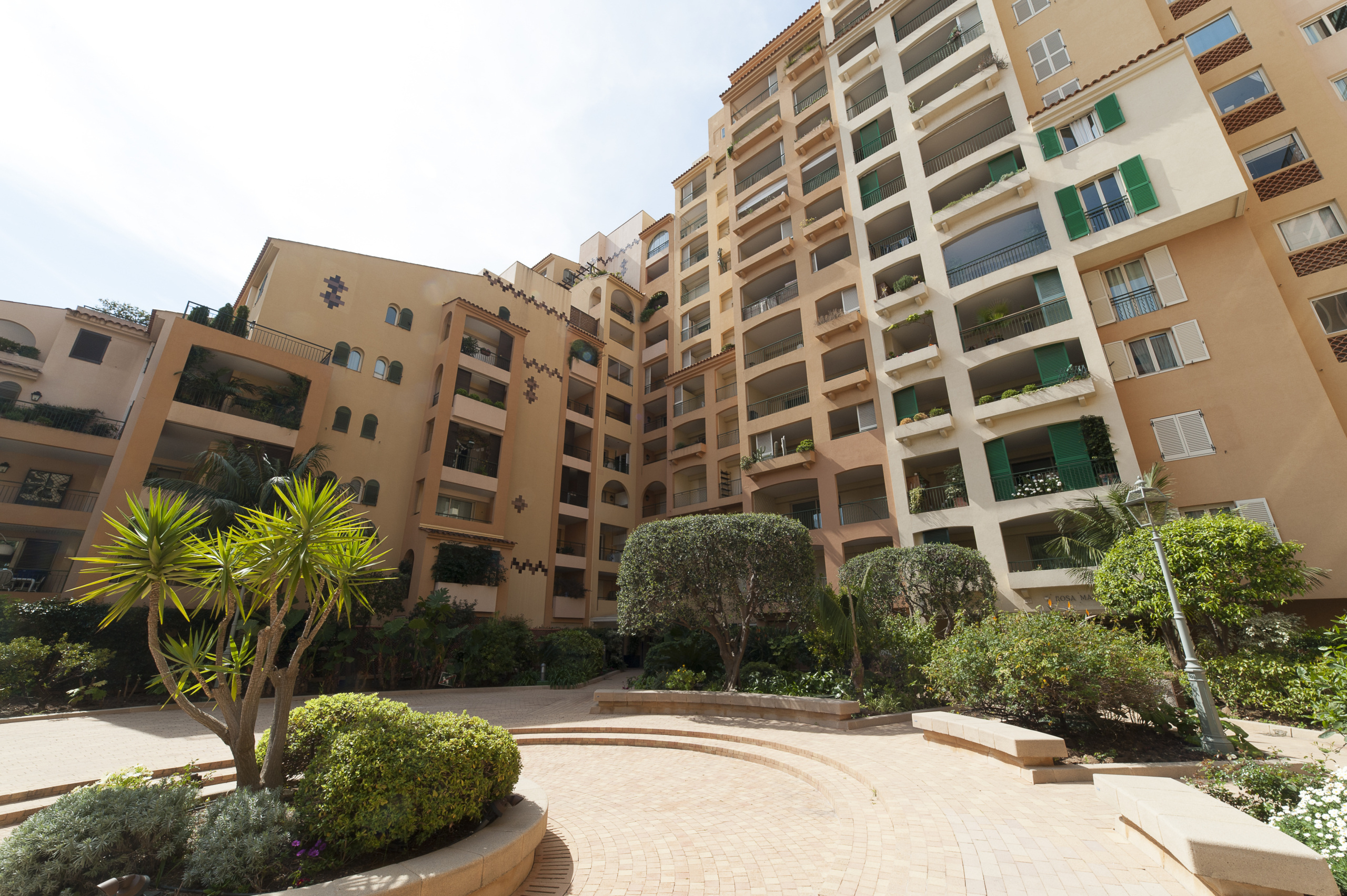 monte-marina-7442 Fontvieille – 3/4 rooms Sublime renovated apartment with panoramic terrace and sea view