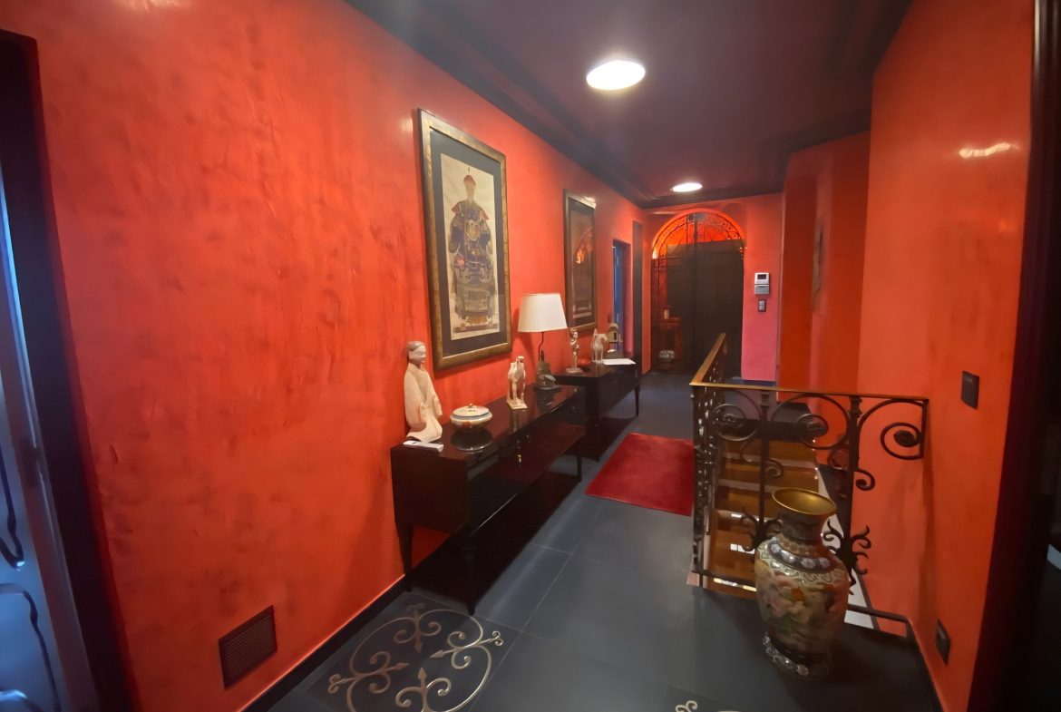 Prestigious address: unique villa with pool and green spaces in Monaco
