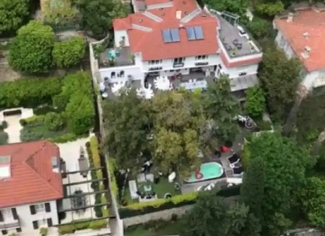 Prestigious address: unique villa with pool and green spaces in Monaco