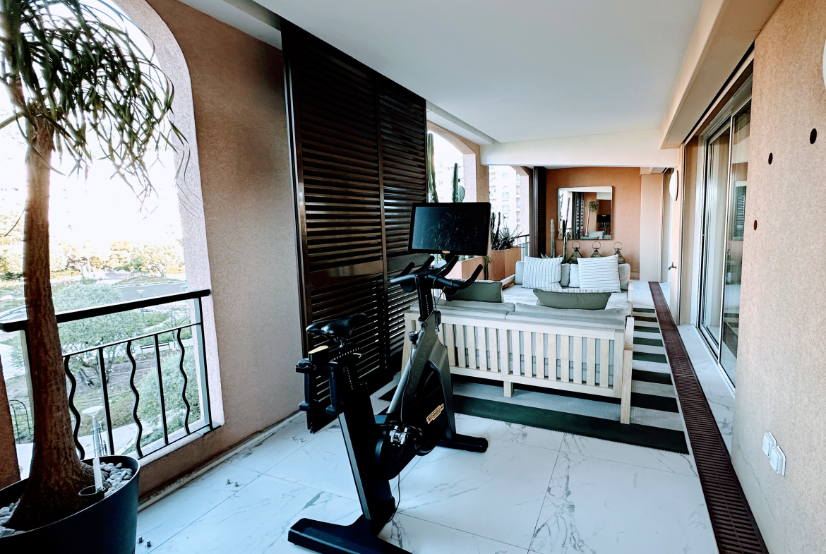 Fontvieille – 3/4 pièces Sublime appartement rénové avec terrasse panoramique et vue mer