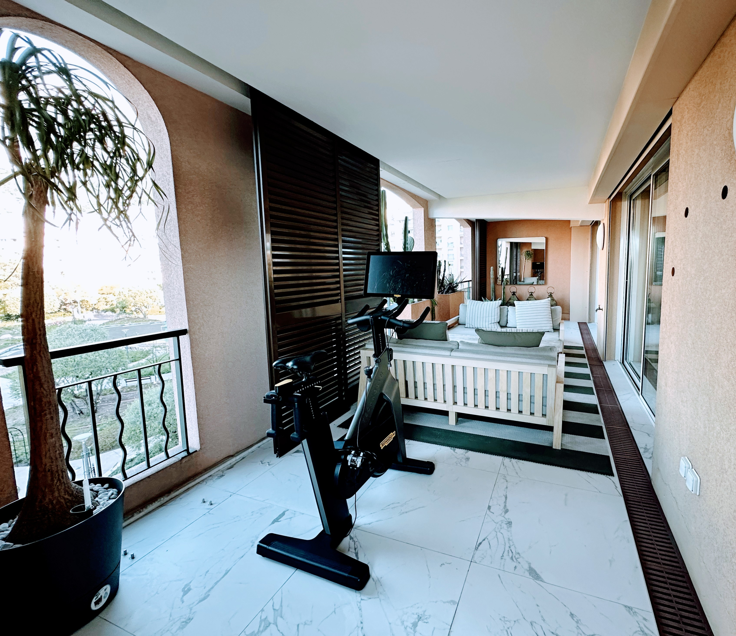 terrasse2-1745832146-1751014568 Fontvieille – 3/4 rooms Sublime renovated apartment with panoramic terrace and sea view